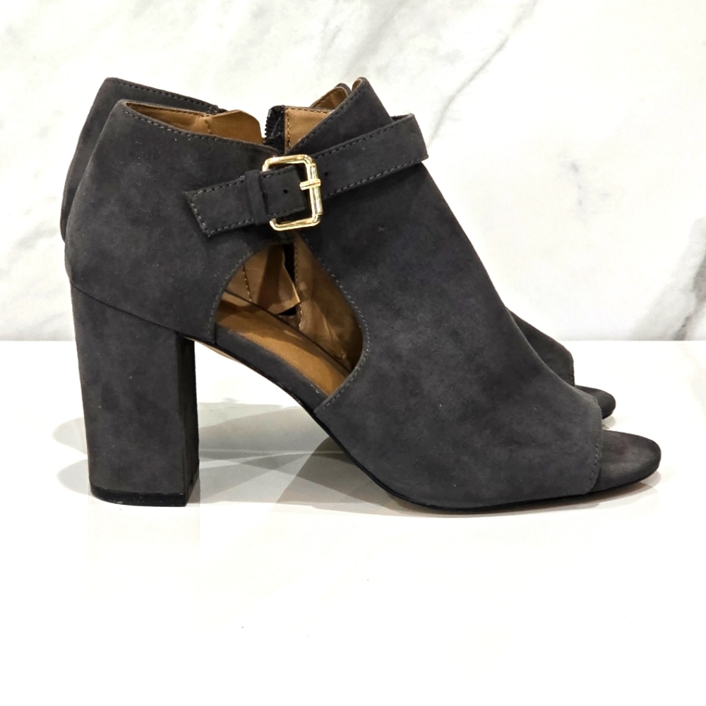 14th & Union | Peep toe faux suede block heel booties size 8